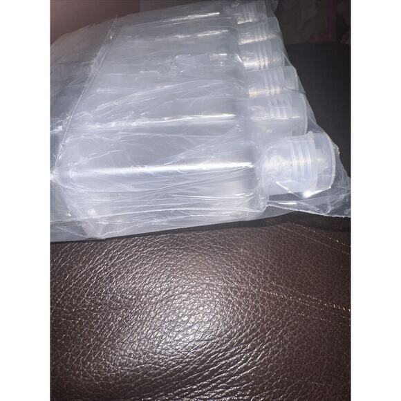 2 OZ Refillable Travel Bottle Flip Top Cap Liquids Gels Empty Bottles BULK X 12 - Picture 2 of 4